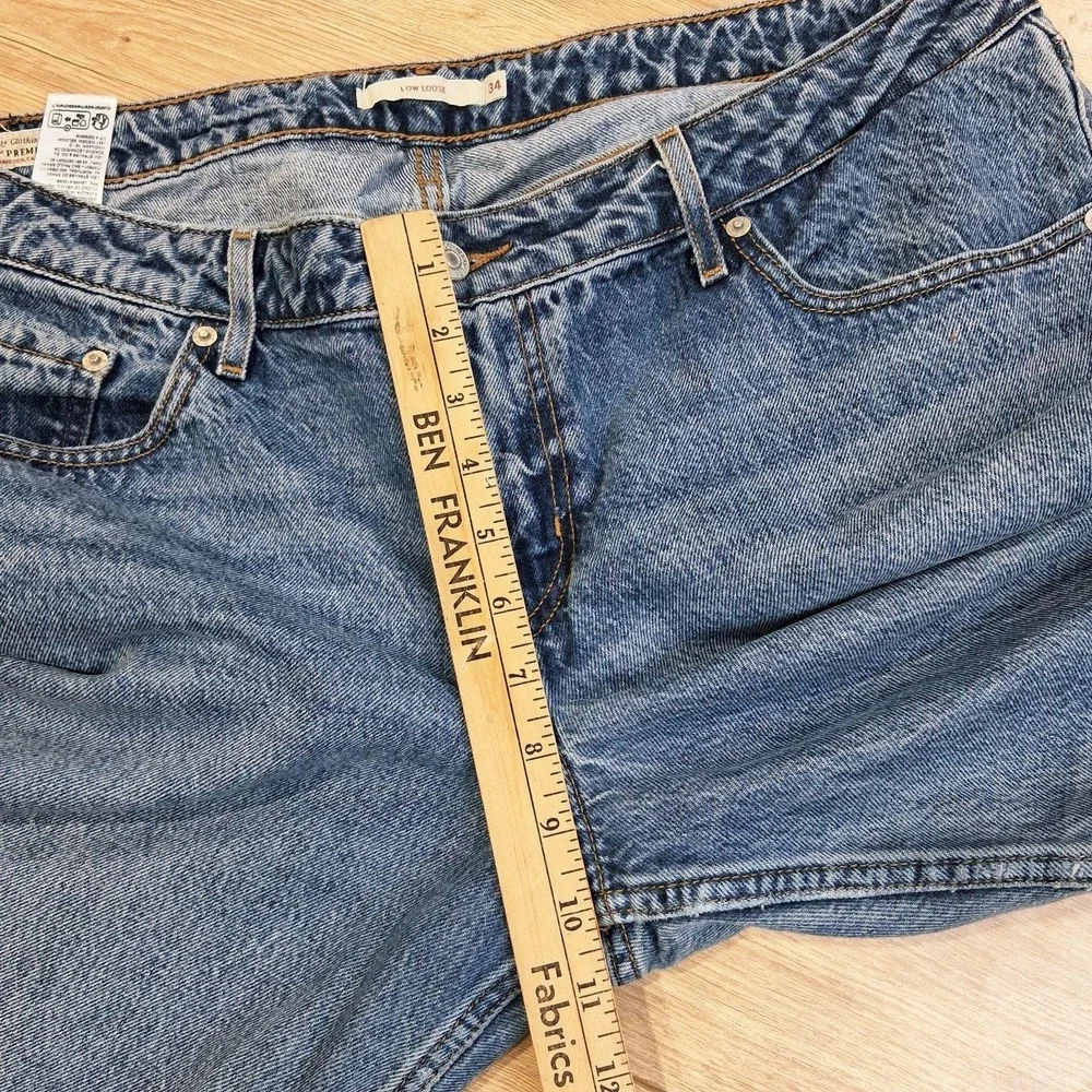 Levis Premium Low Loose Jeans Womens 34x30 Blue Med Wash Relaxed Wide Leg Denim